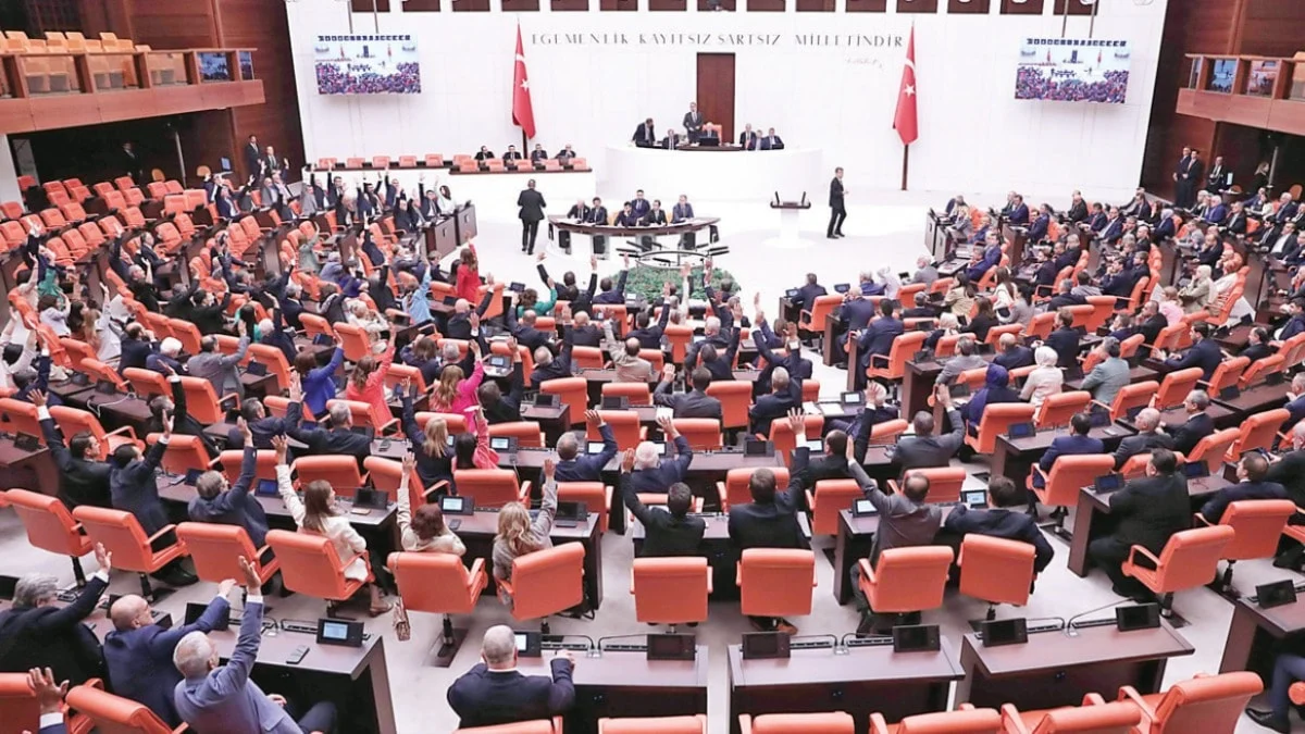 326 sandalyeye sahip AKP-MHP ve Cumhur İttifakı'ndan varlık barışına 237 oy çıktı