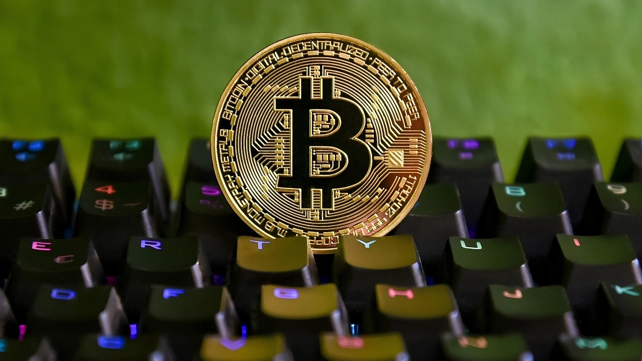 65 bin doları test eden Bitcoin tutunamadı