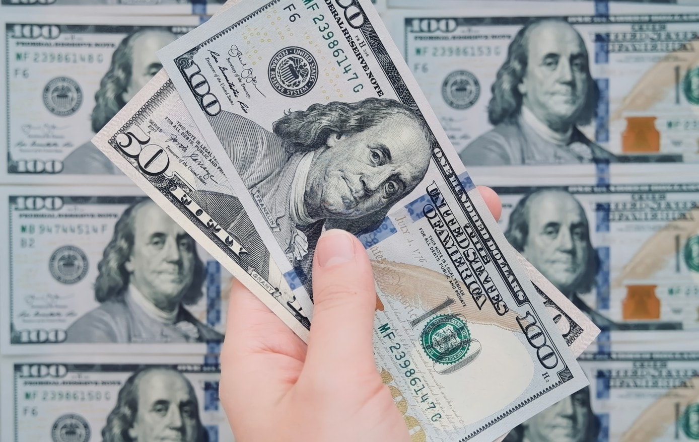 ABD ekonomisindeki dayanıklılık ve enflasyon baskılarının etkisiyle doların güçlü görünümünü koruduğunu dile getirdi