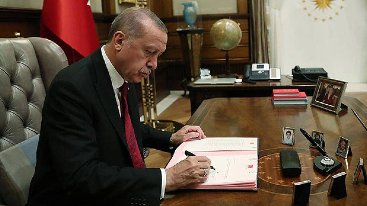 AFAD akreditasyonunda Atama, Resmi, Gazete'de tartışması