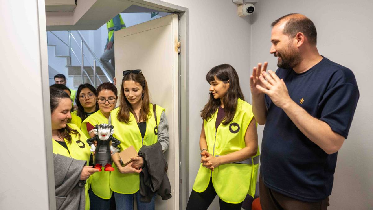 AHBAP gönüllüleri Gülşah Durbay Gençlik Merkezi'ne üye oldu