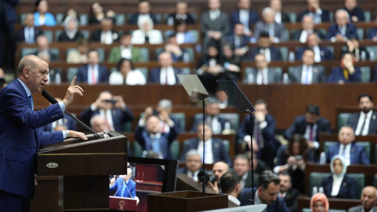 AK Parti "baskın seçim" ve "CHP'yi kapatma" tartışmalarına ne diyor?