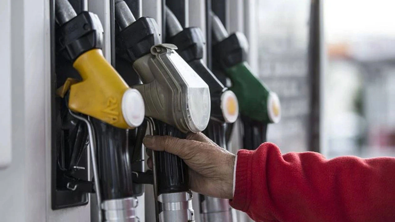 Akaryakıta görülmemiş zam!: Litresine 4 lira 20 kuruş zam bekleniyor