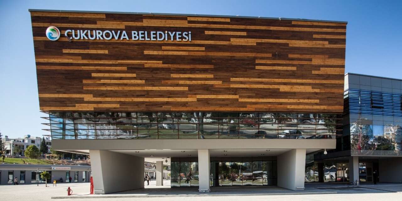 AKP ve MHP, CHP'nin adayına oy verdi