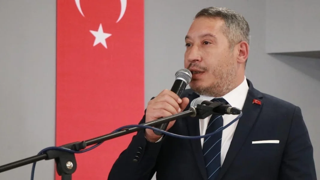 AKP'ye geçen belediye başkanının oğlu 'cinsel istismar'dan tutuklanmış