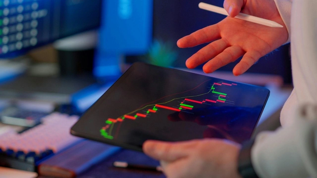 Alman devi Merkez Bankası'nın enflasyon tahminin 'daha gerçekçi' buldu