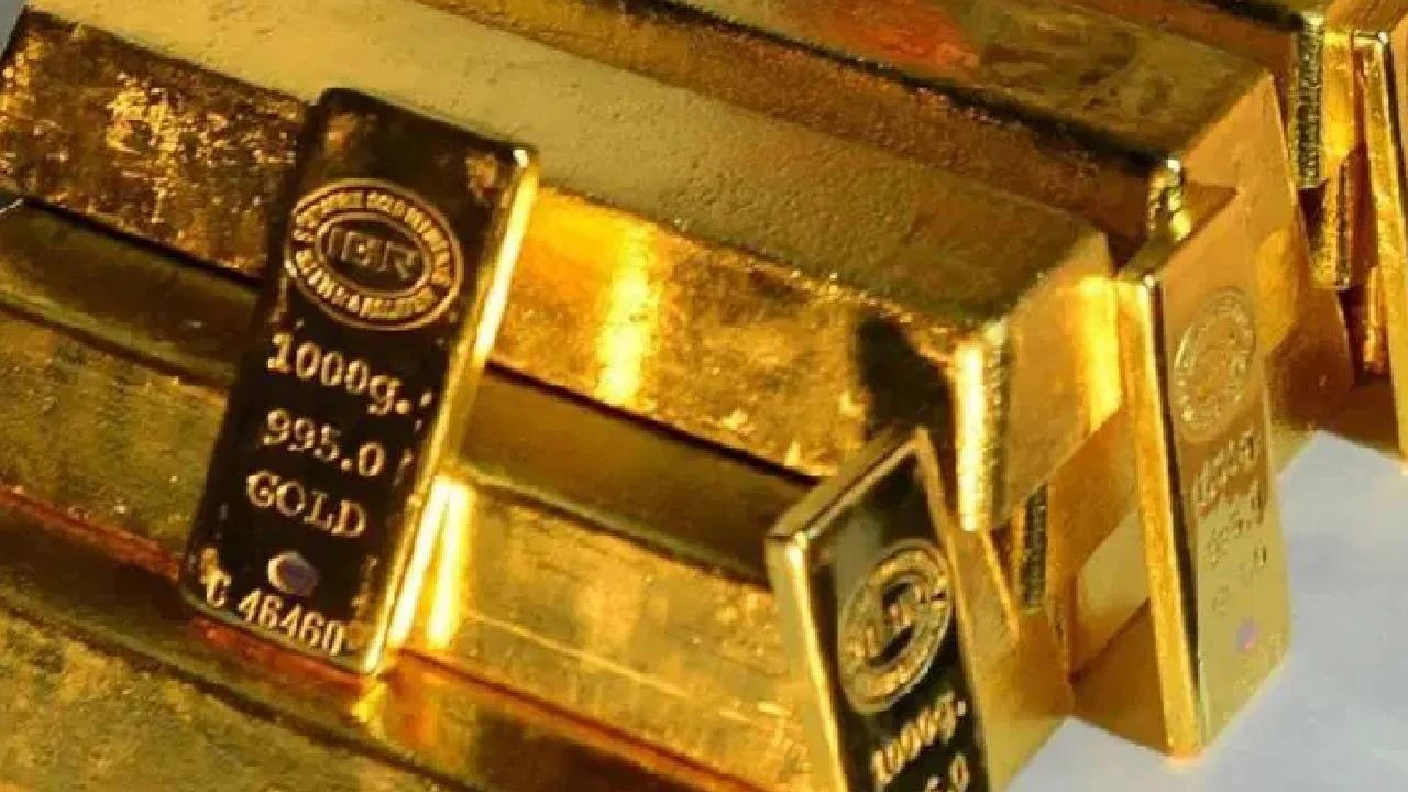 Altın, anlaşma beklentisiyle yönünü yukarı çevirdi: Haftaya yükselişle başladı