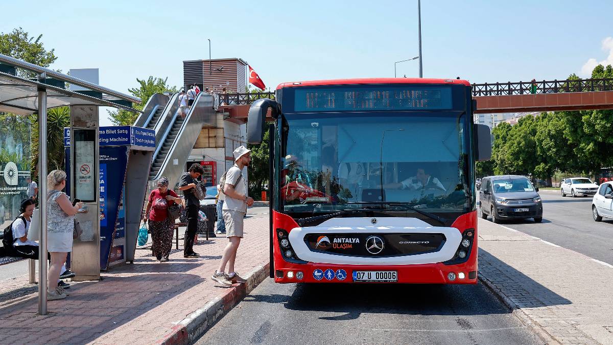 Antalya Büyükşehir Belediyesinden toplu taşıma araçları ile ilgili açıklama