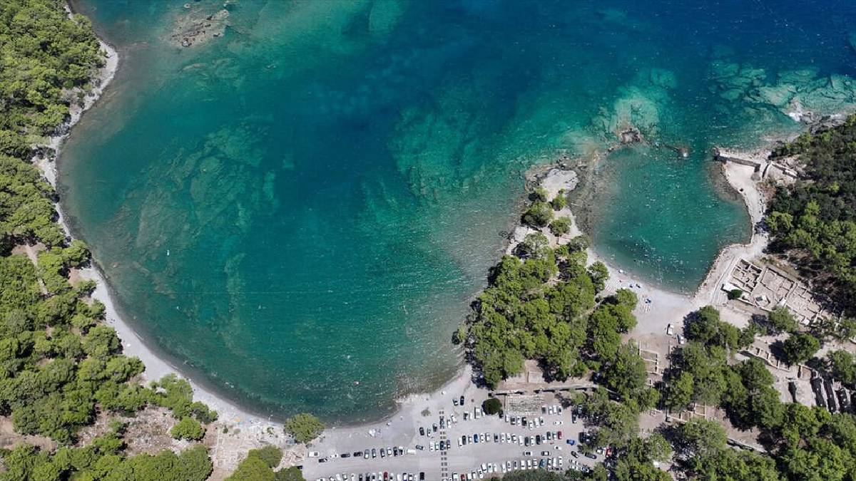 Antalya Kemer'de bulunan Phaselis Antik Kenti