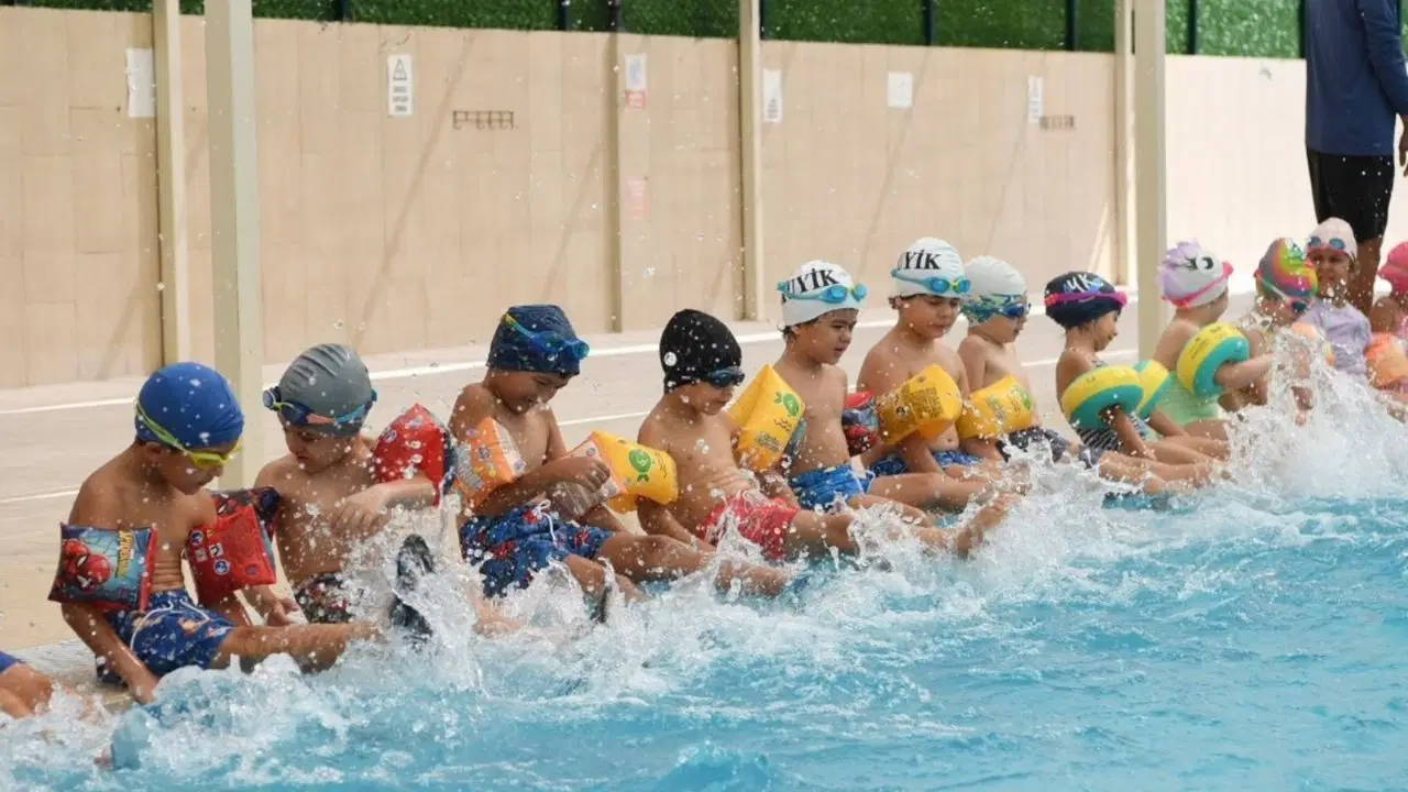 Antalya Konyaaltı Belediyesi, yaz spor kurslarını başlattı