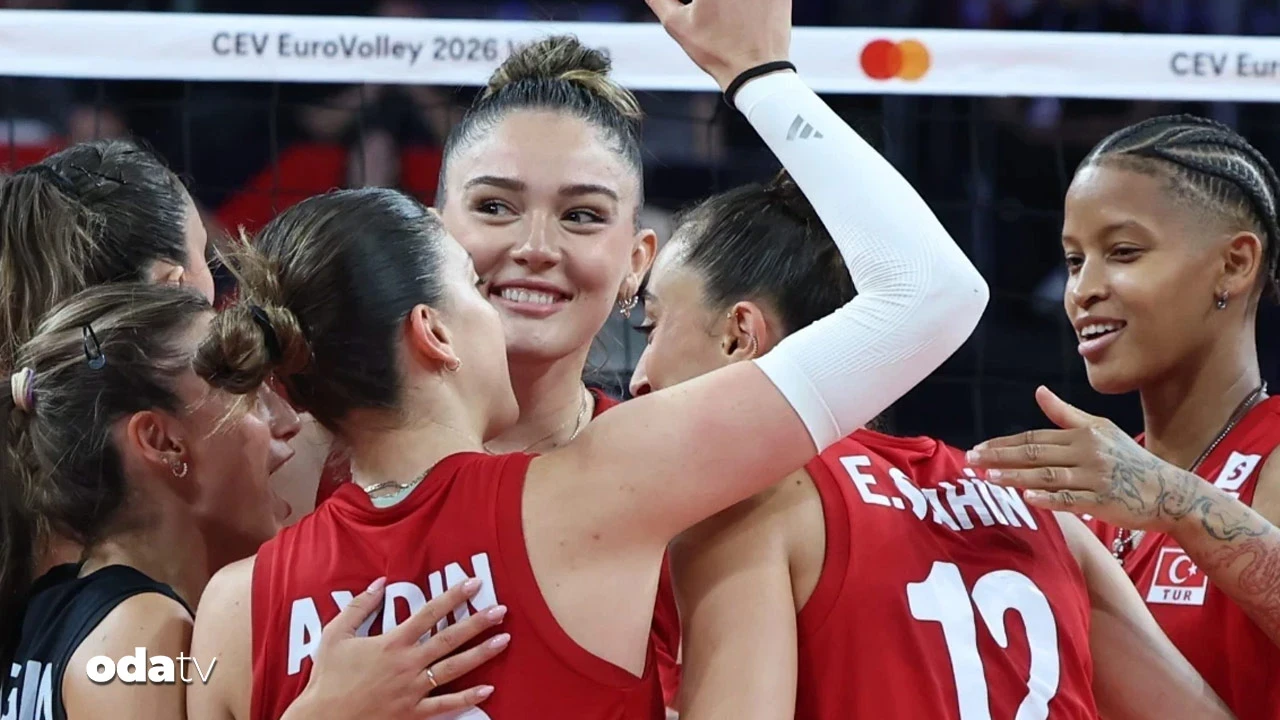 Avrupa Şampiyonası çeyrek finalinde Almanya'yı 3-1 geçti