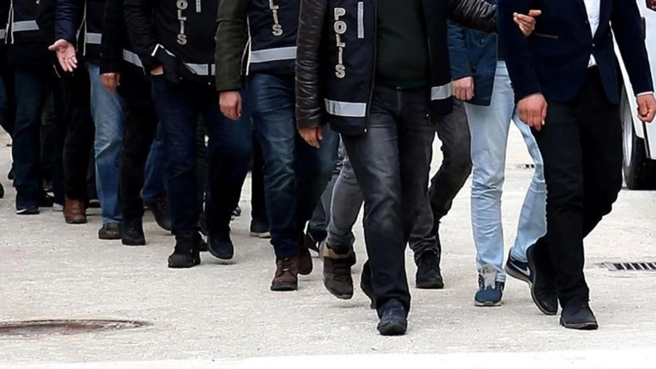 Bakan duyurdu! 33 ilde eş zamanlı operasyon
