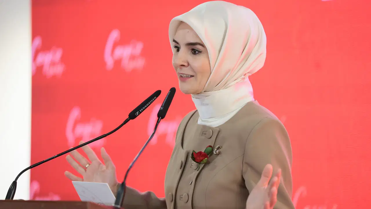 Bakan Göktaş 'ekonomik krizi' unuttu! 'Böyle bir zamanda evlilik gençler için güvenli bir liman...'