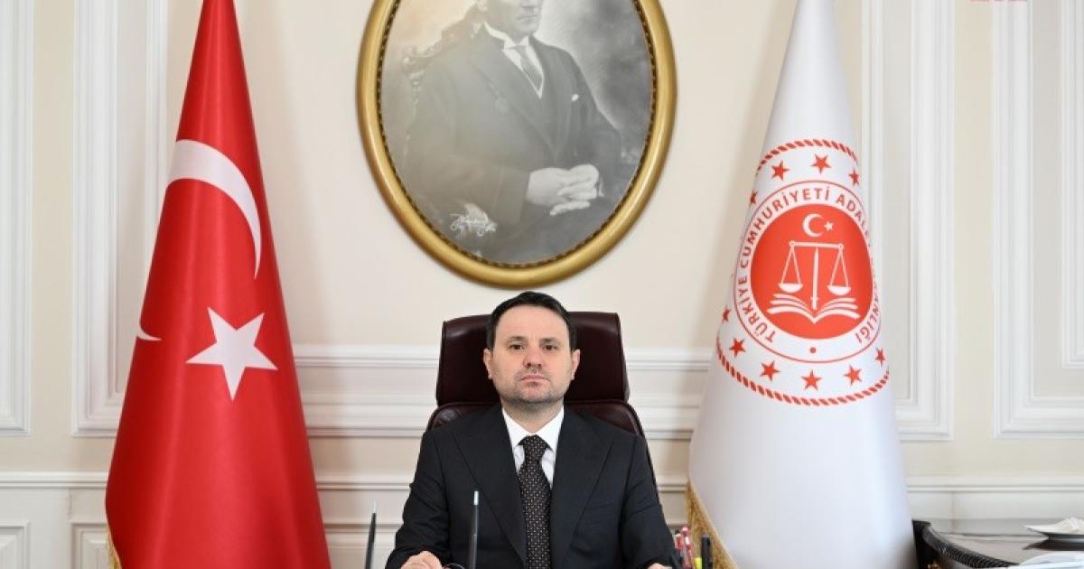 Bakan Gürlek'ten Rasim Ozan Kütahyalı açıklaması