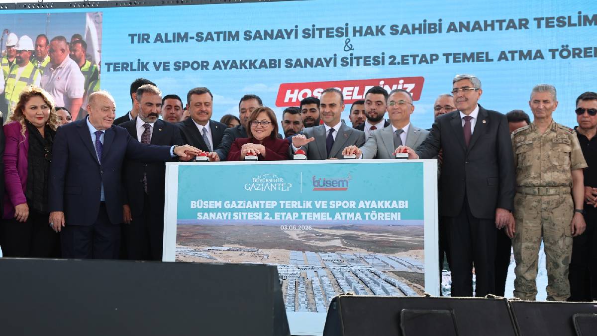 Bakan Kacır, BÜSEM'de yeni iş yerlerinin anahtarlarını teslim etti, yeni etabın temelini attı