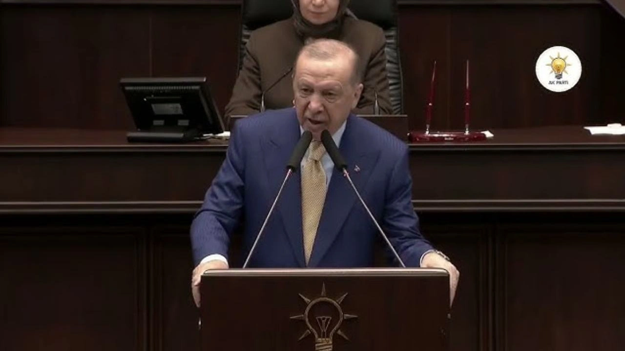 Bakanlara 'susun' talimatından sonra AKP grubunda gazetecilere çekim yasağı geldi