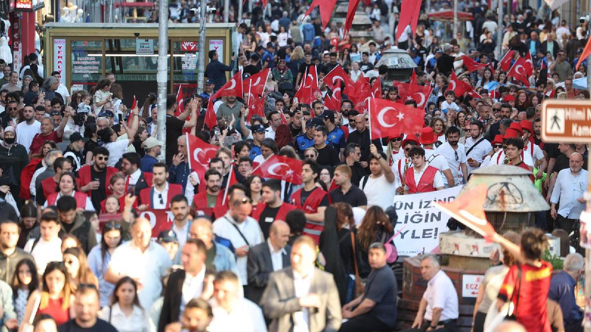 Bakırköy'de pedallar Atatürk ve Türk gençliği için çevrildi