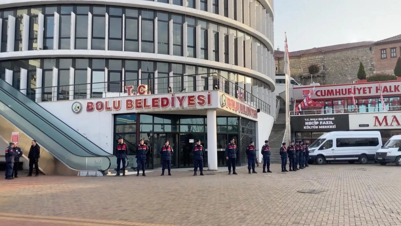 Bolu Belediyesi'ne operasyon