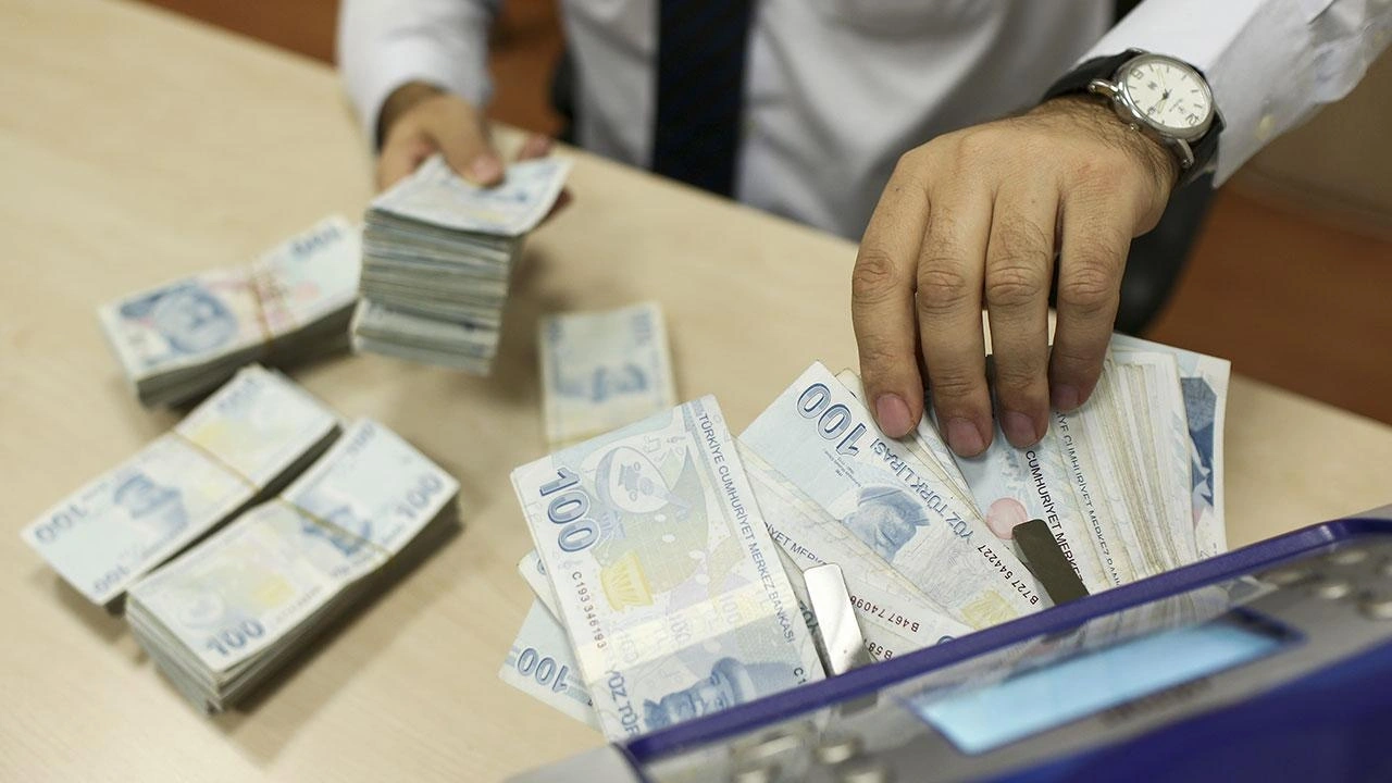 Borç krizi büyüyor: Takipteki alacaklar bir yılda 323 milyar TL arttı