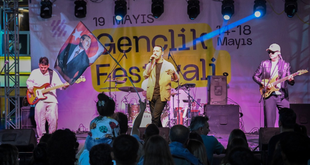 Bornova'da 19 Mayıs coşkusu festival ve turnuvalarla kutlandı