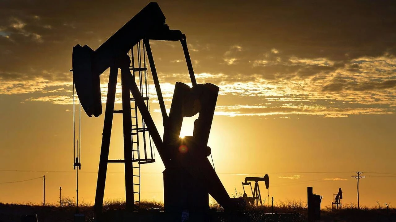Brent petrolün varili 106,51 dolardan işlem görüyor