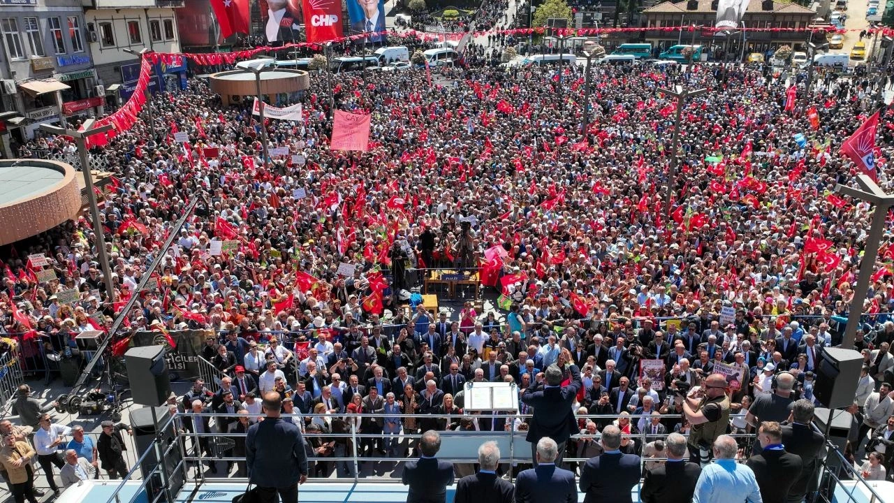 Butlan davası kesmedi! AKP'li hukukçular CHP'nin kapatılmasını istedi