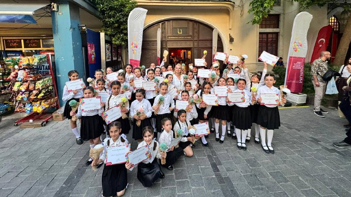 Büyükşehir'in koroları ulusal ve uluslararası festivallerden ödüllerle döndü