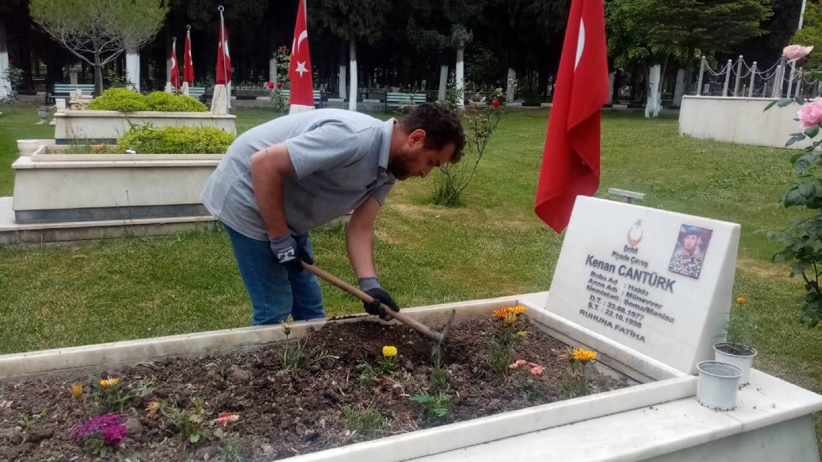 Büyükşehir mezarlıkları Kurban Bayramı'na hazırlıyor