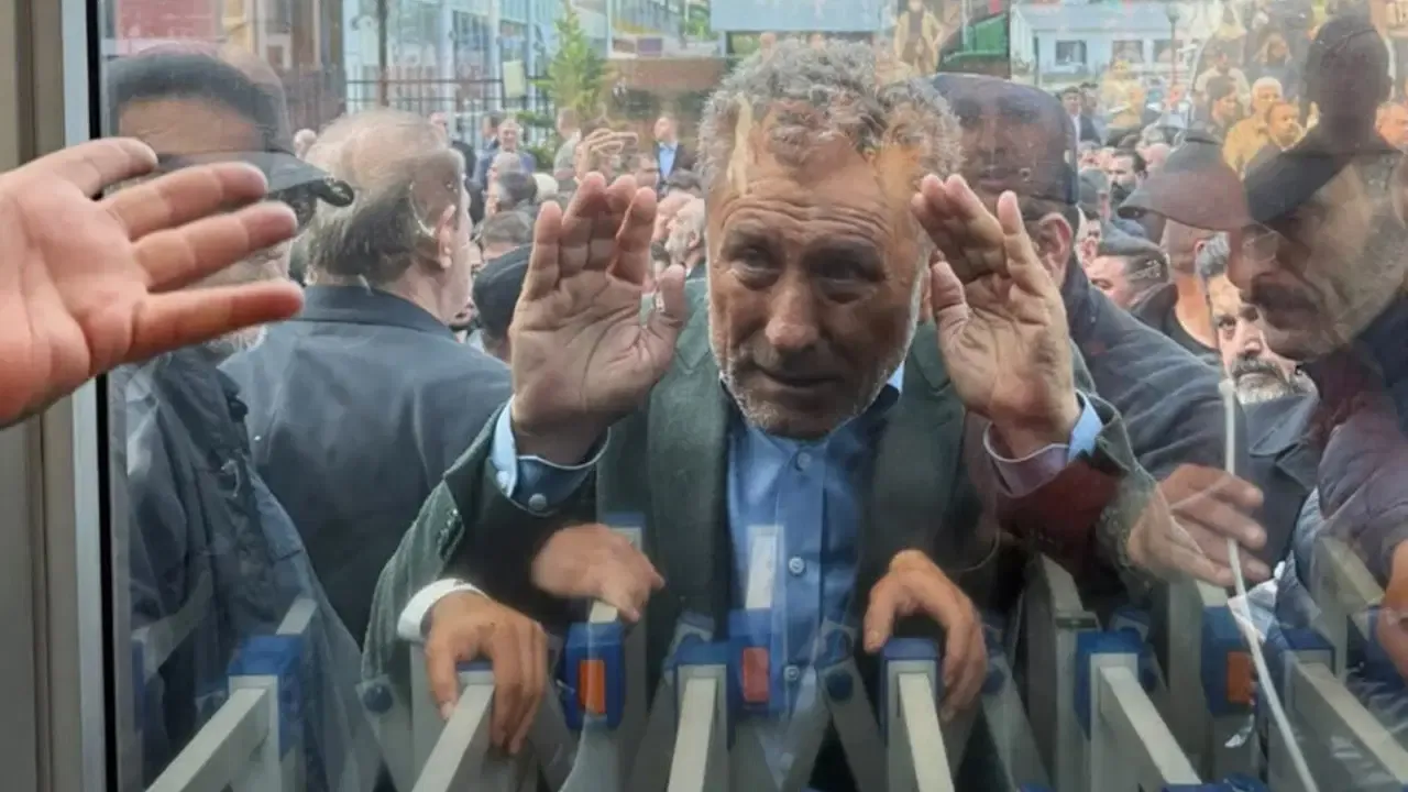 CHP'li vekilin basın danışmanı istifa etti