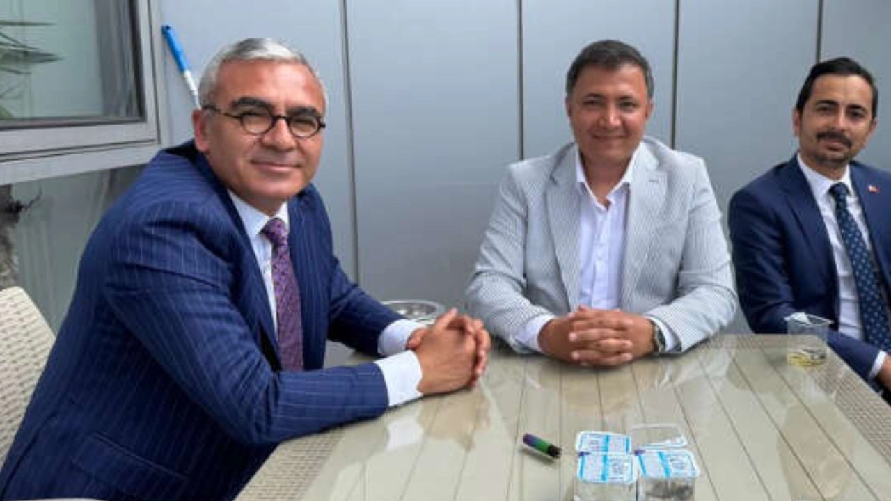 CHP Lideri Özgür Özel hakkında İstanbul Cumhuriyet Başsavcılığına dilekçe verdi