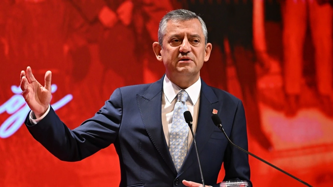 CHP'nin Grup Başkanı Özgür Özel'in yarın partisinin grup toplantısında konuşmama kararı aldığını duyurdu