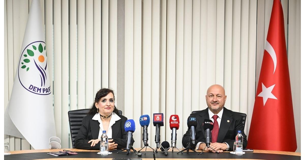 DEM Parti-AK Parti bayramlaşmasında "süreç" konuşuldu