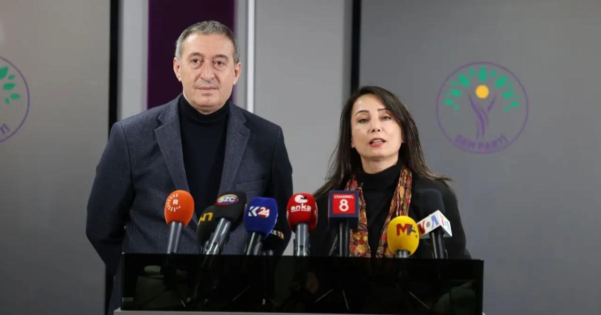 DEM Parti'den birçok kentte "barış için adım at" yürüyüşü