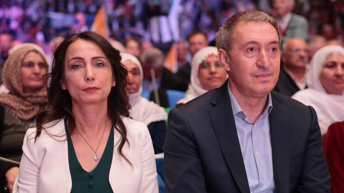 DEM Parti'den Özel'e telefon