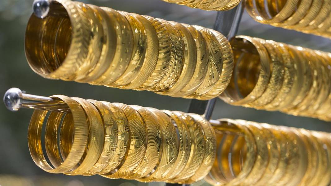 Dev bankadan altın kararı: UBS 2026 yıl sonu tahminini aşağı yönlü revize etti