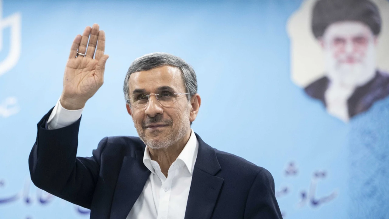 Eski İran Cumhurbaşkanı Ahmedinejad nasıl savaşın gizemli ismi oldu?