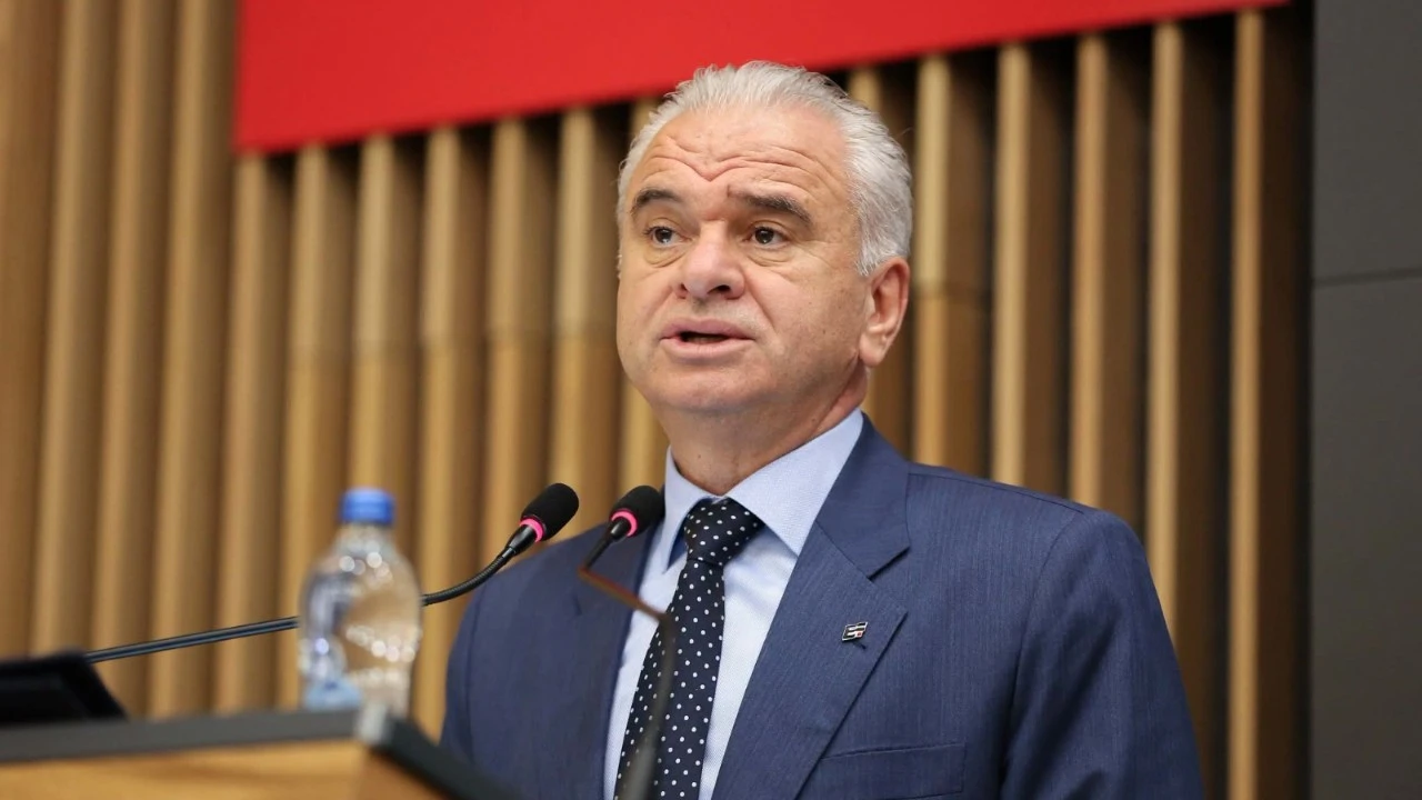 Eskişehir Ticaret Odası'nın 2022-2026 döneminin son meclis toplantısında konuşan ETO Başkanı Metin Güler