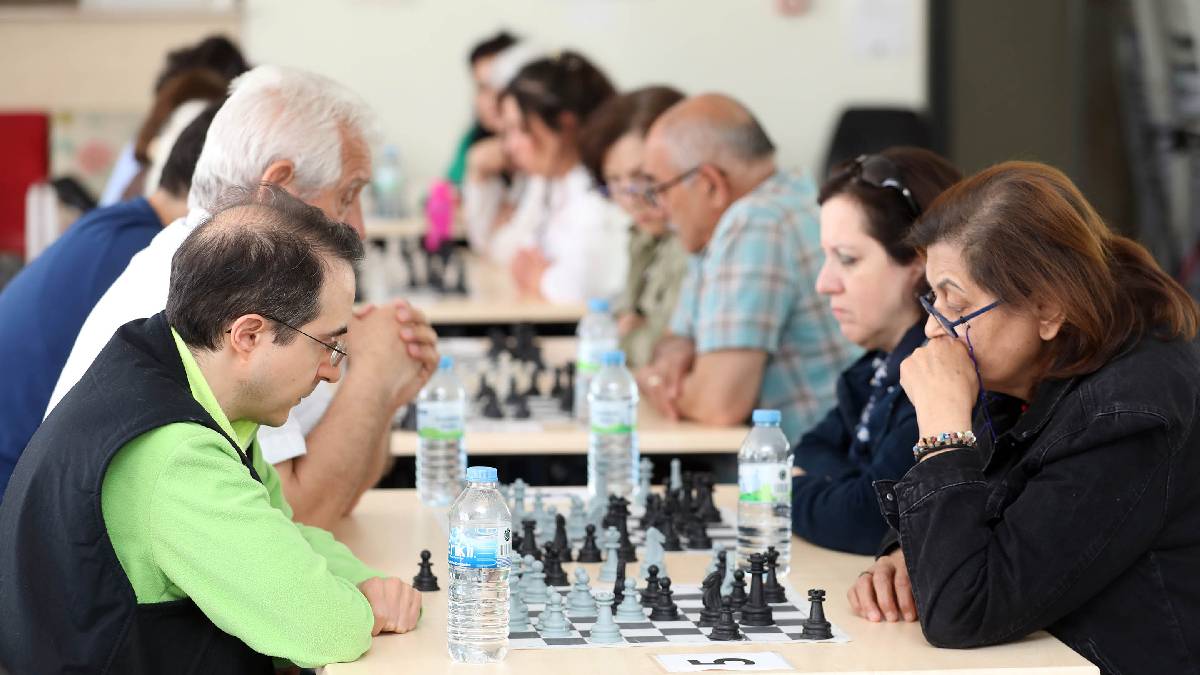 Geleneksel Satranç Turnuvası'nda heyecan tavan yaptı