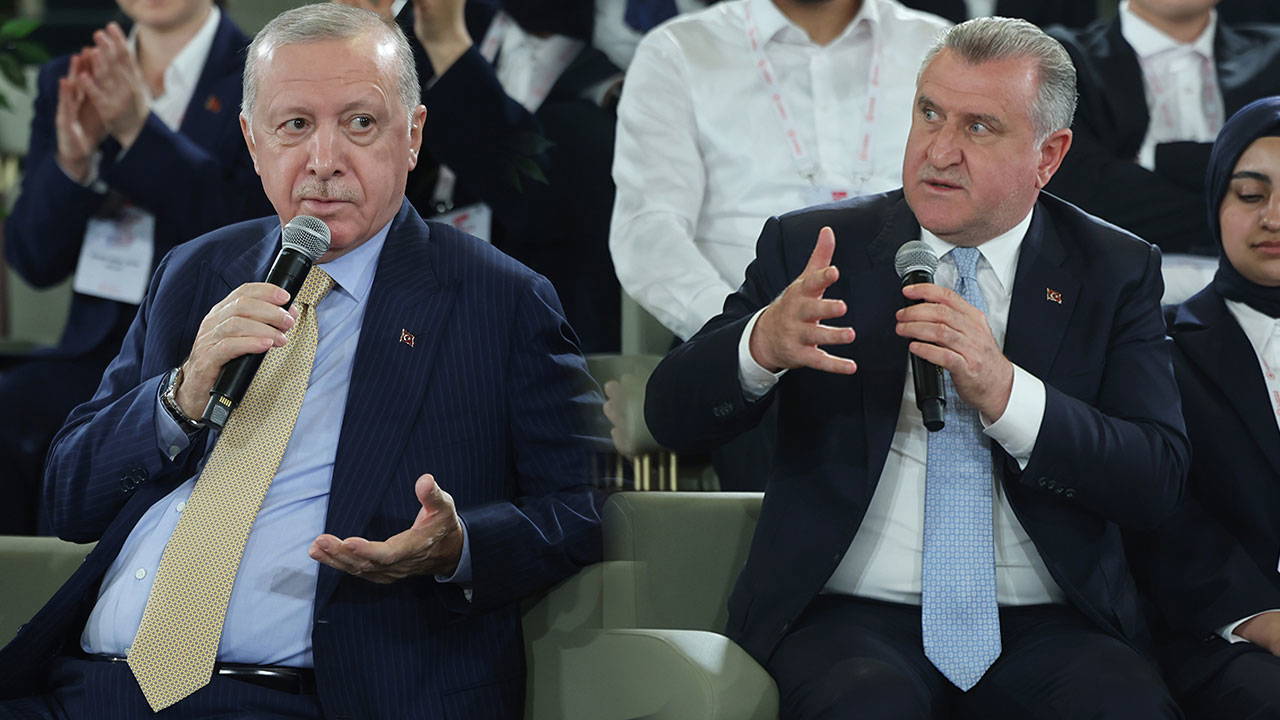 Gençlik ve Spor Bakanı Osman Aşkın Bak'ın yorumunu beğenmedi