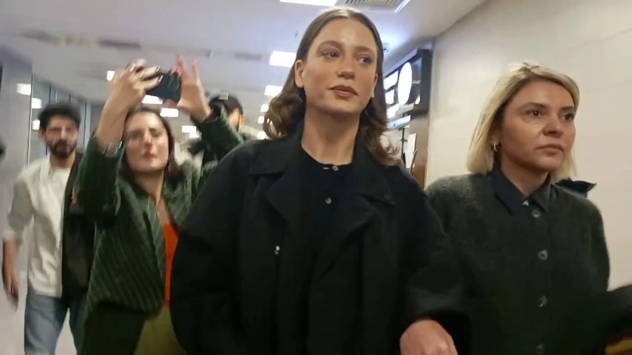 Hakkında gözaltı kararı verilen Serenay Sarıkaya'dan ilk açıklama