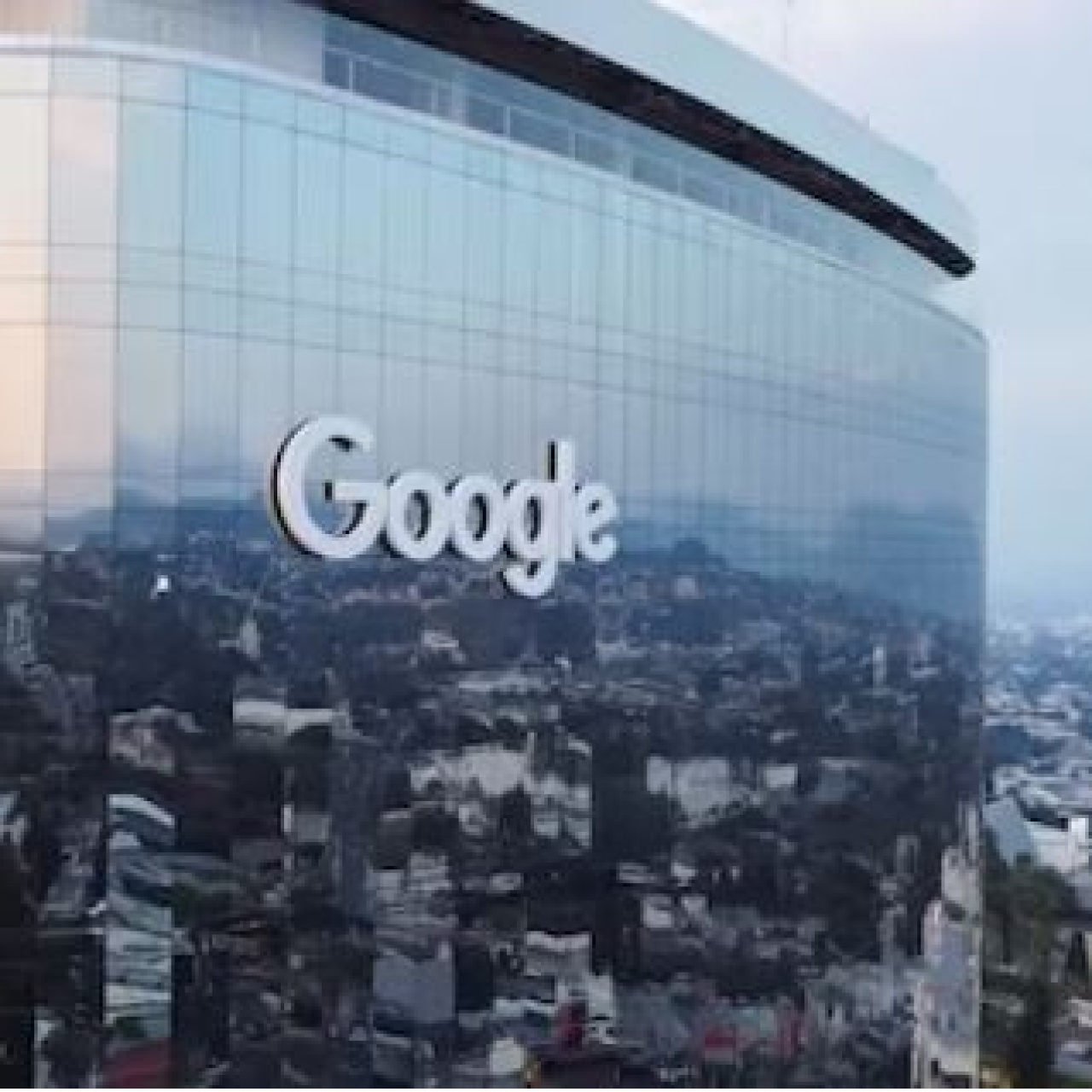 Hindistan'dan Google'a ceza! Marka isimleri reklam anahtar kelimesi olarak satılamayacak