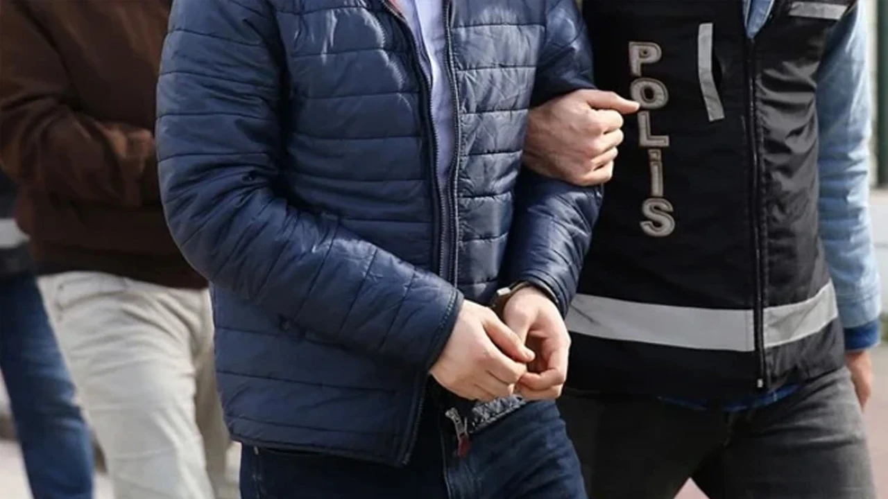 Hollanda'nın kırmızı bültenle aradığı şahıs Türkiye'de yakalandı