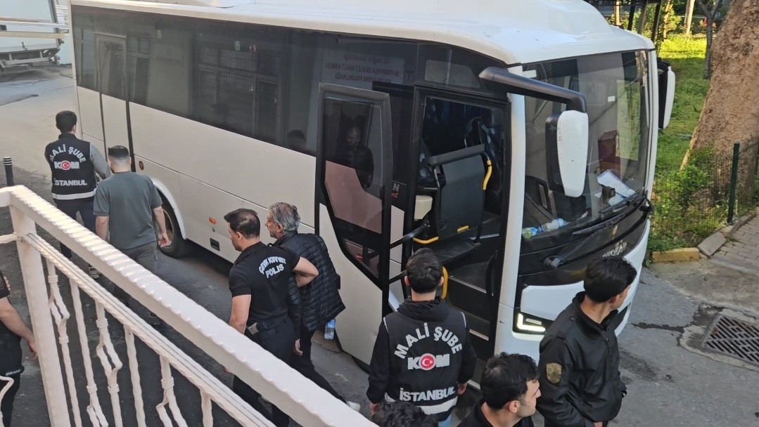 İBB'ye ihale operasyonu. gözaltına alınan 12 kişi adliyeye sevk edildi
