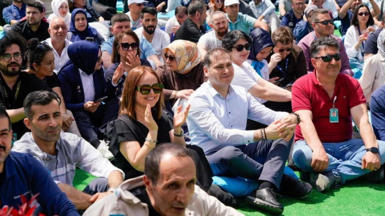 İGA CEO'su Selahattin Bilgen çalışanlarla bir araya geldi