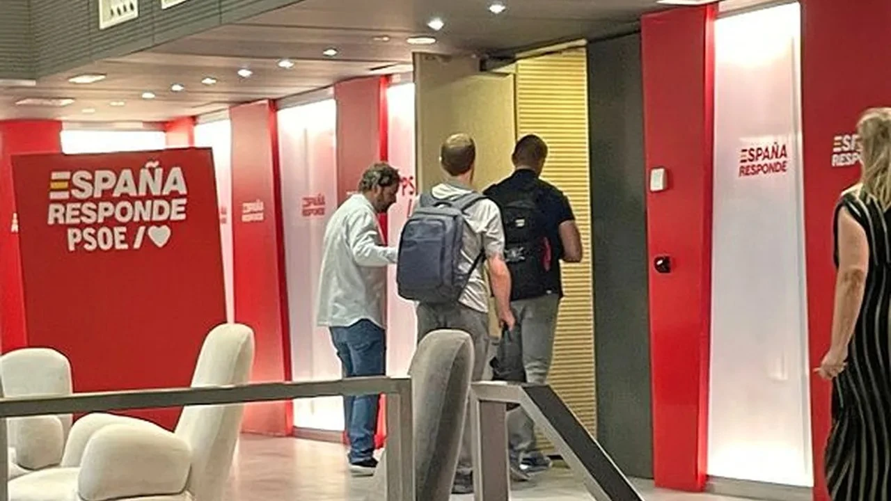İspanya Başbakanı Sanchez'in parti ofisine baskın düzenlendi