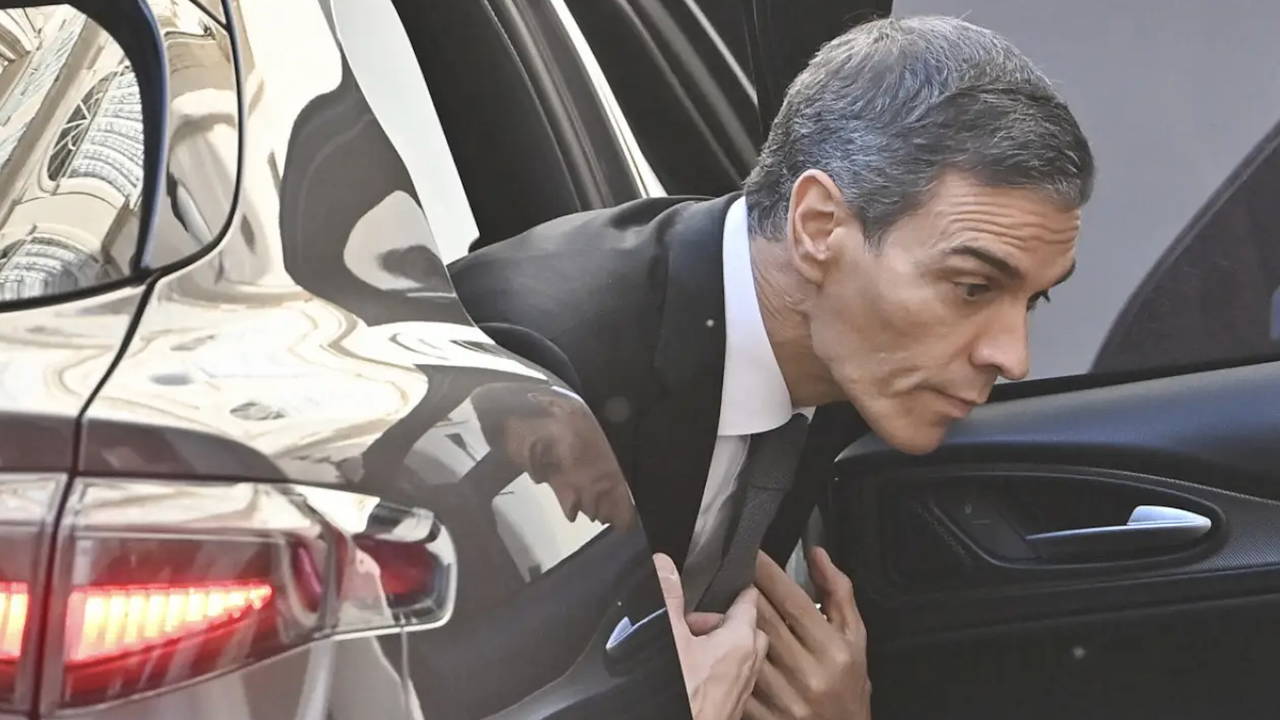 İspanya'da iktidar partisinin genel merkezine polis baskını