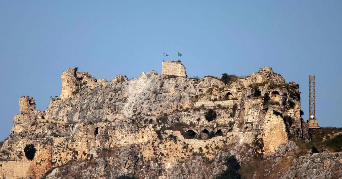 İsrail'in 900 yıllık kaleye tekrar bayrak dikmesi Lübnan'ı öfkelendirdi