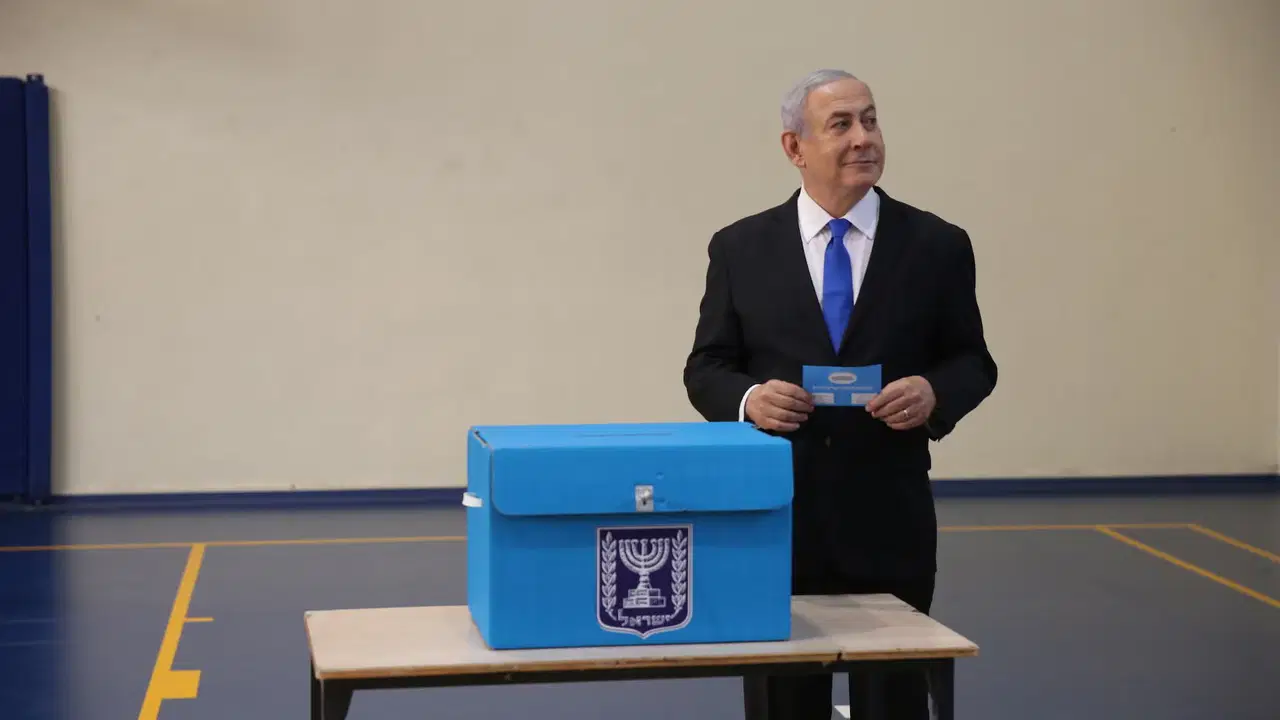 İsrail Parlamentosu, Knesset'in feshedilmesini öngören yasa tasarısına ilk onayı verdi