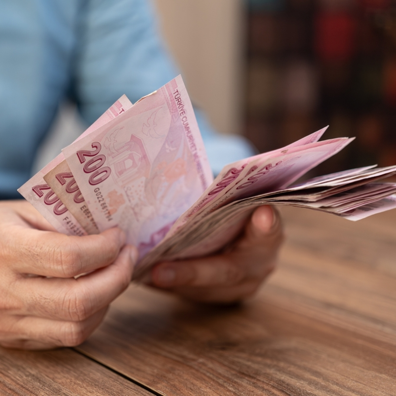 İşsizlik ve kısa çalışma ödemeleri öne çekildi