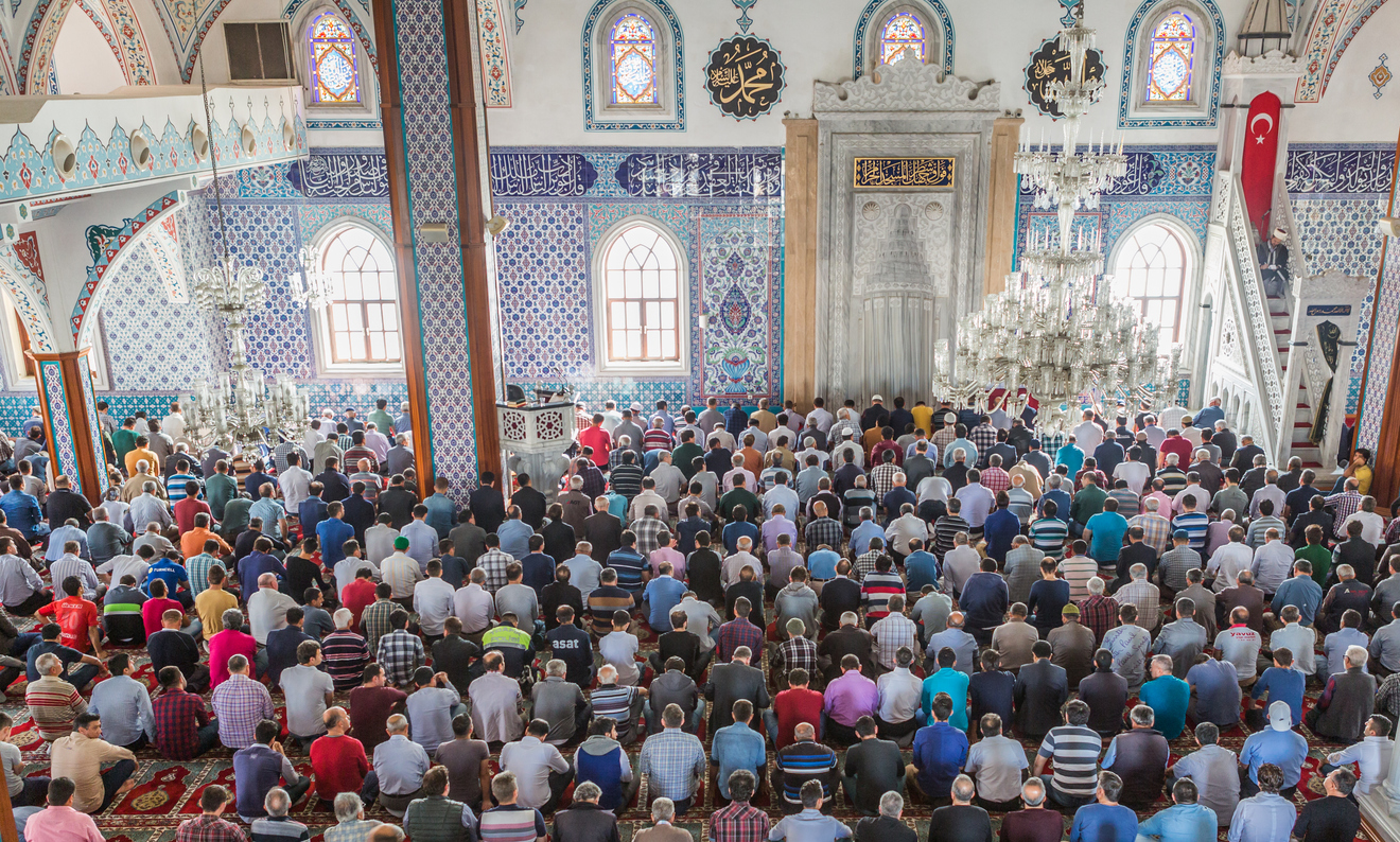 İstanbul'da bayram namazı saat kaçta? 2026 Diyanet İstanbul Kurban Bayramı namaz vakti